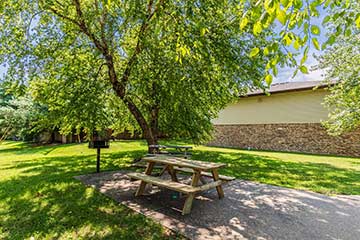 Pinewood Place Apartments